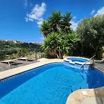 Bed & Breakfast Gozo Pool And Views, Sleeps 3 With Private Bathroom 3*