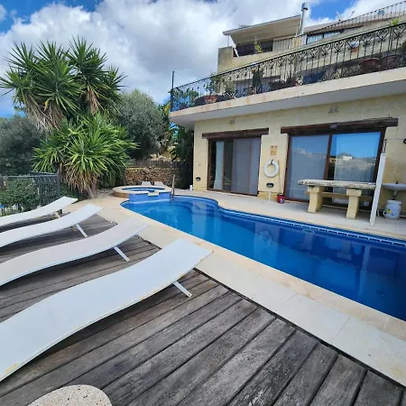 Gozo Pool And Views, Sleeps 4 With Private Bathroom *