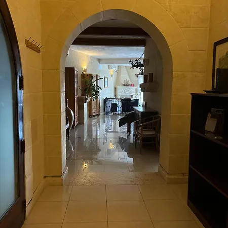 住宿加早餐酒店 Gozo Pool And Views, Sleeps 3 With Private Bathroom 3*