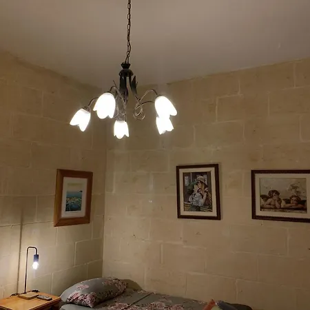 Bed & Breakfast Gozo Pool And Views, Sleeps 4 With Private Bathroom Ghajn il-Kbira (Gozo)