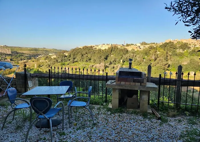 Gozo Pool And Views, Sleeps 3 With Private Bathroom 3*