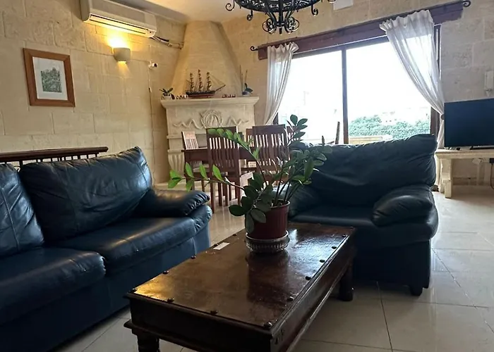 Gozo Pool And Views, Sleeps 3 With Private Bathroom