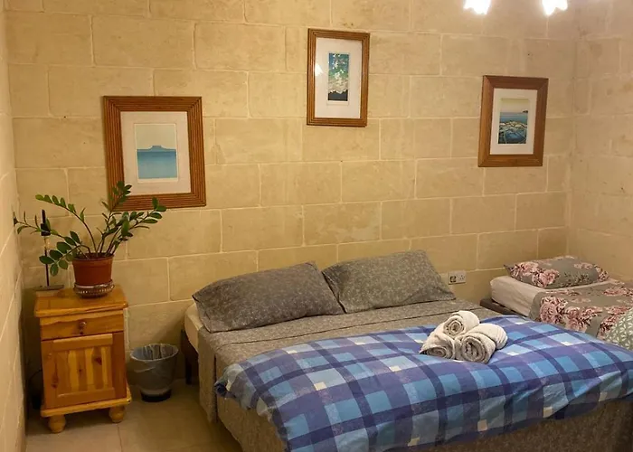 Gozo Pool And Views, Sleeps 3 With Private Bathroom B&B Ghajn il-Kbira (Gozo)