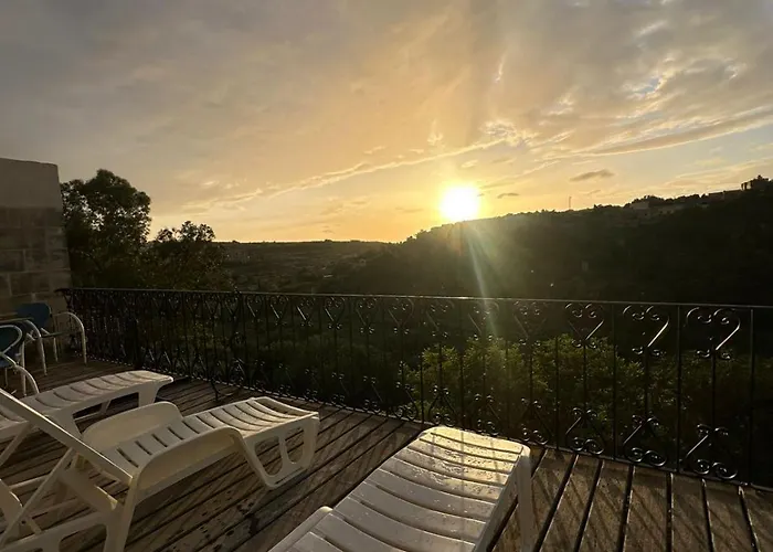 Gozo Pool And Views, Sleeps 3 With Private Bathroom Bed & Breakfast