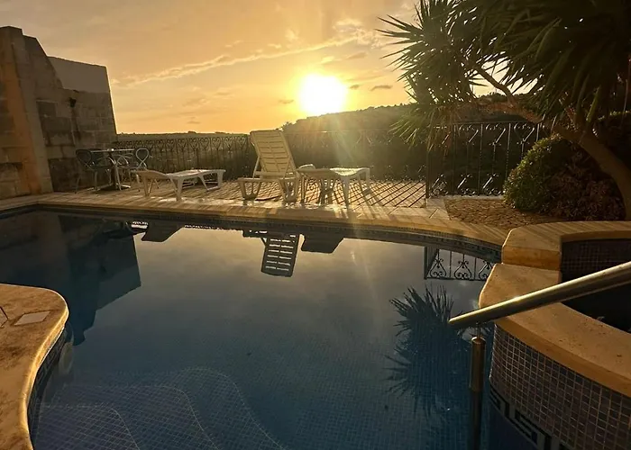 Gozo Pool And Views, Sleeps 3 With Private Bathroom 3*