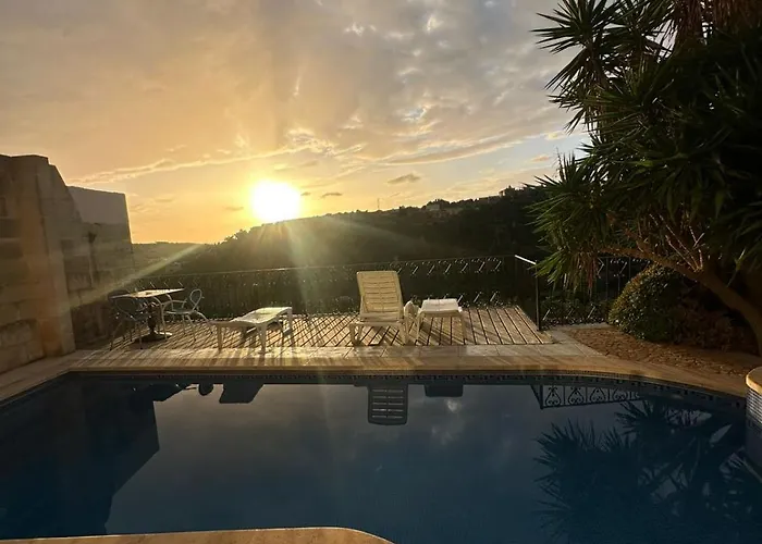 Gozo Pool And Views, Sleeps 3 With Private Bathroom Bed & Breakfast 3*